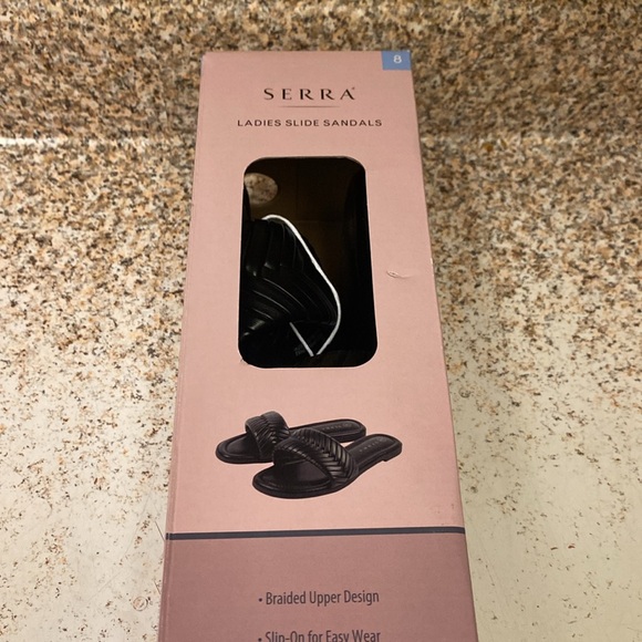 3/$20 sandals - Picture 5 of 9